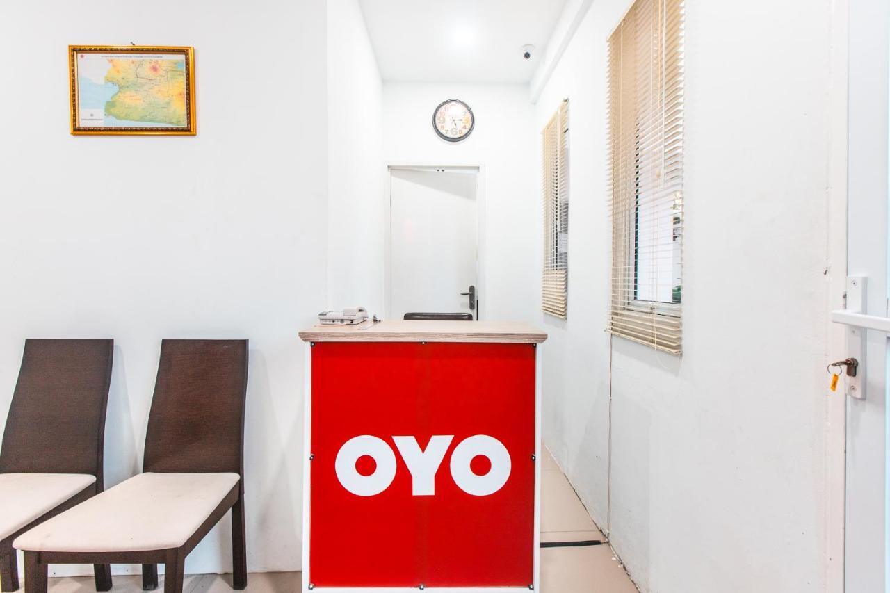 OYO 907 Wisma Cakung Jakarta Exterior foto