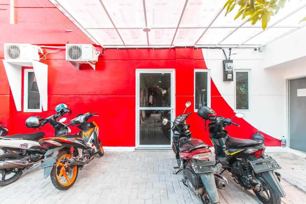 OYO 907 Wisma Cakung Jakarta Exterior foto