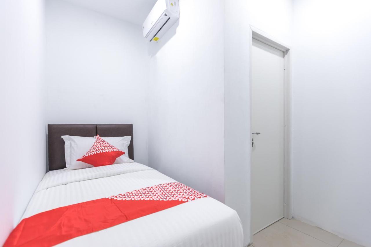 OYO 907 Wisma Cakung Jakarta Exterior foto