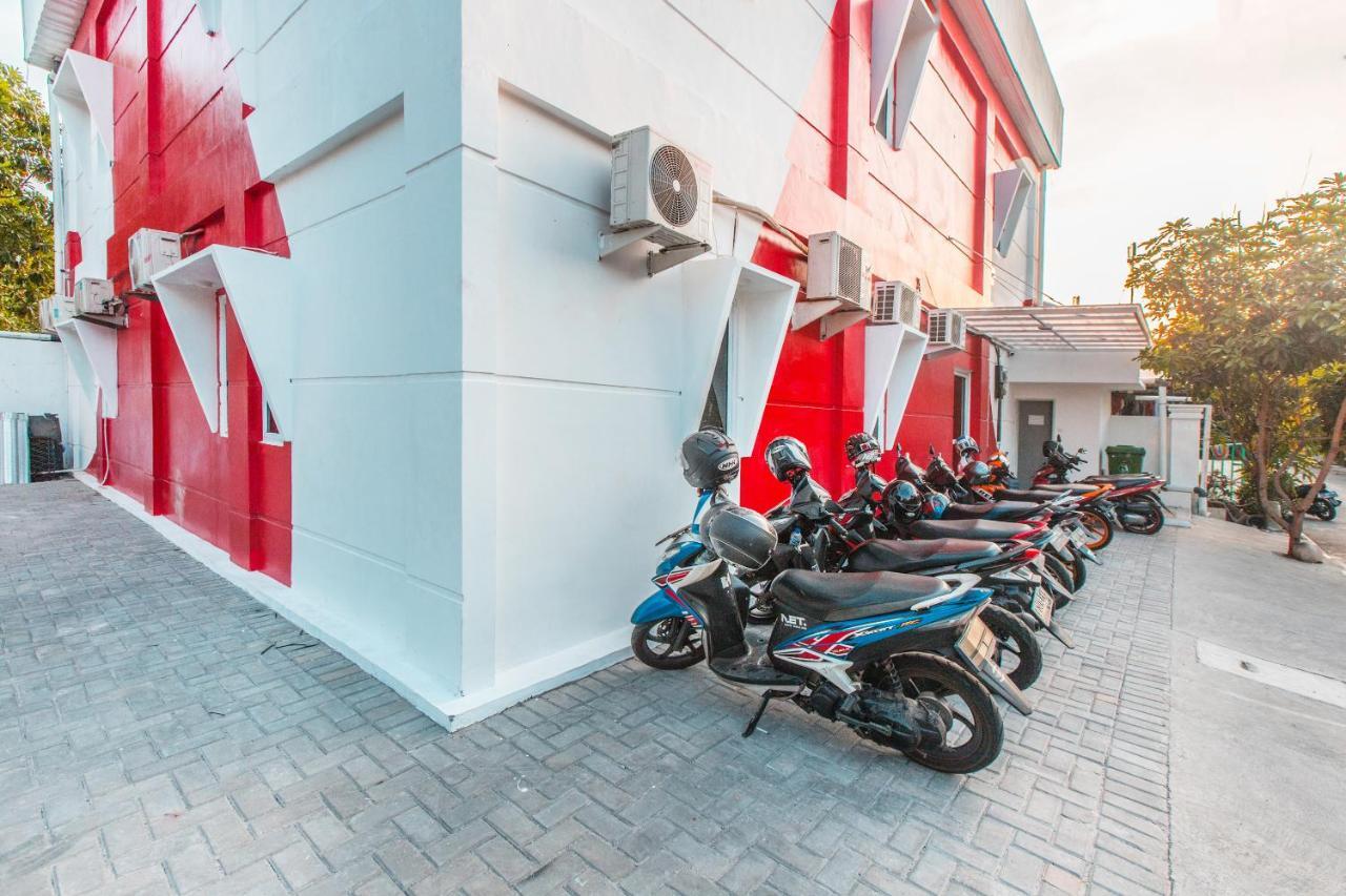 OYO 907 Wisma Cakung Jakarta Exterior foto